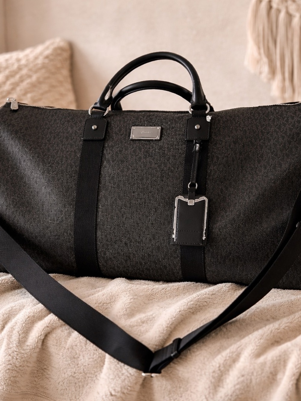 Michael Kors Black and Charcoal Men's Duffel Bag with Shoulder Strap